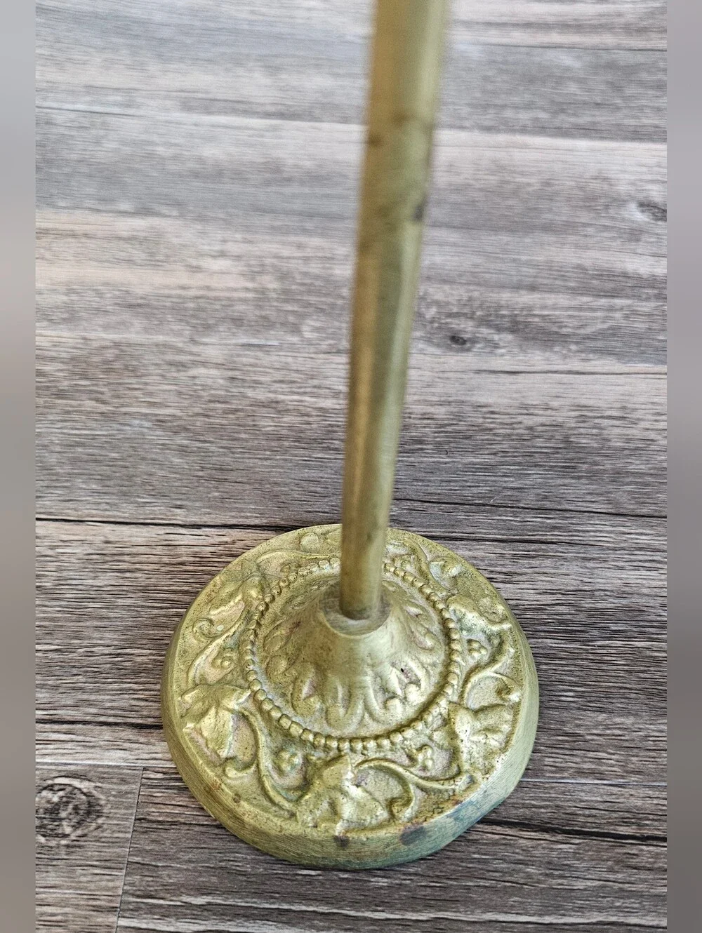 Vintage Ornate Metal Countertop Hand Towel Holder Bathroom